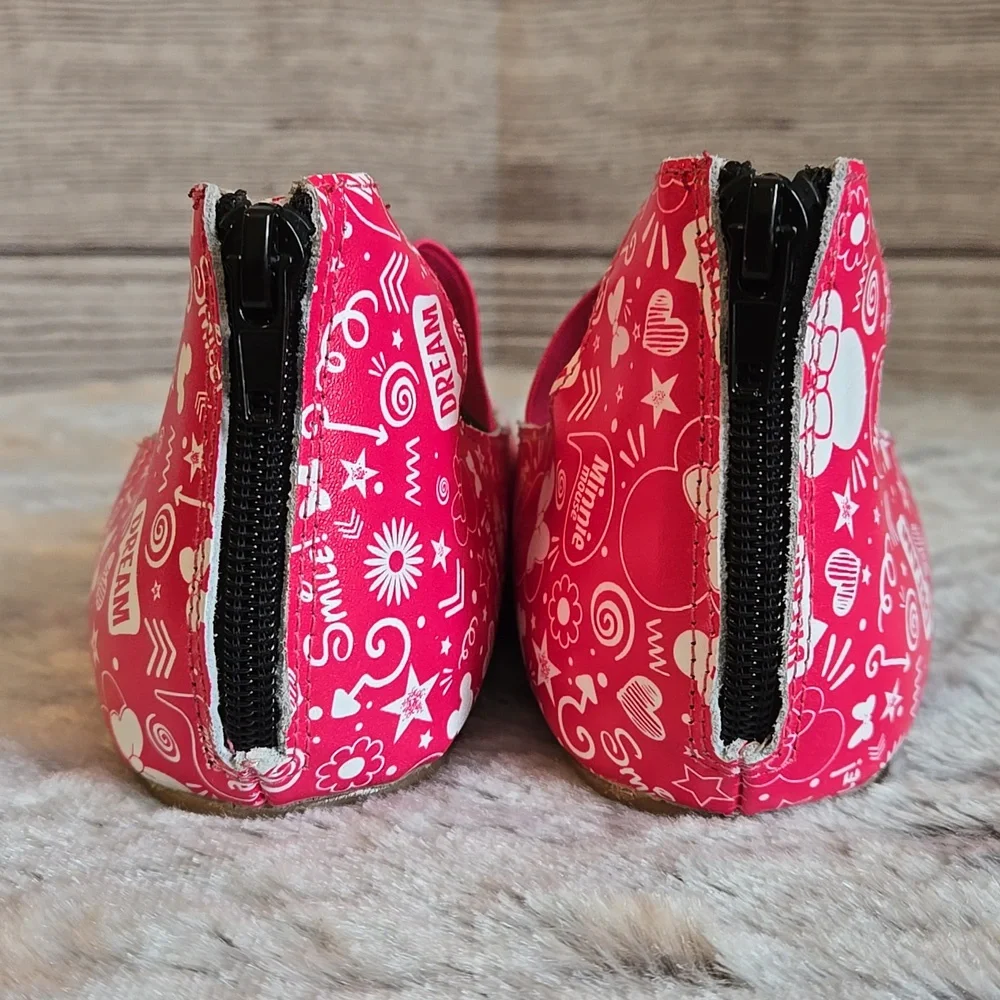 Monkey Feet Pink/White Disney Flat Shoes, Little Girls 6-7Y, Great Condition